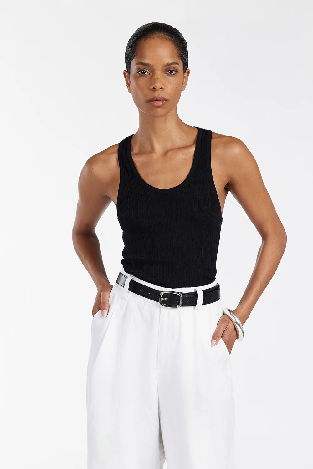ALMA BLACK TEXTURED SCOOP KNIT TANK - Image 2