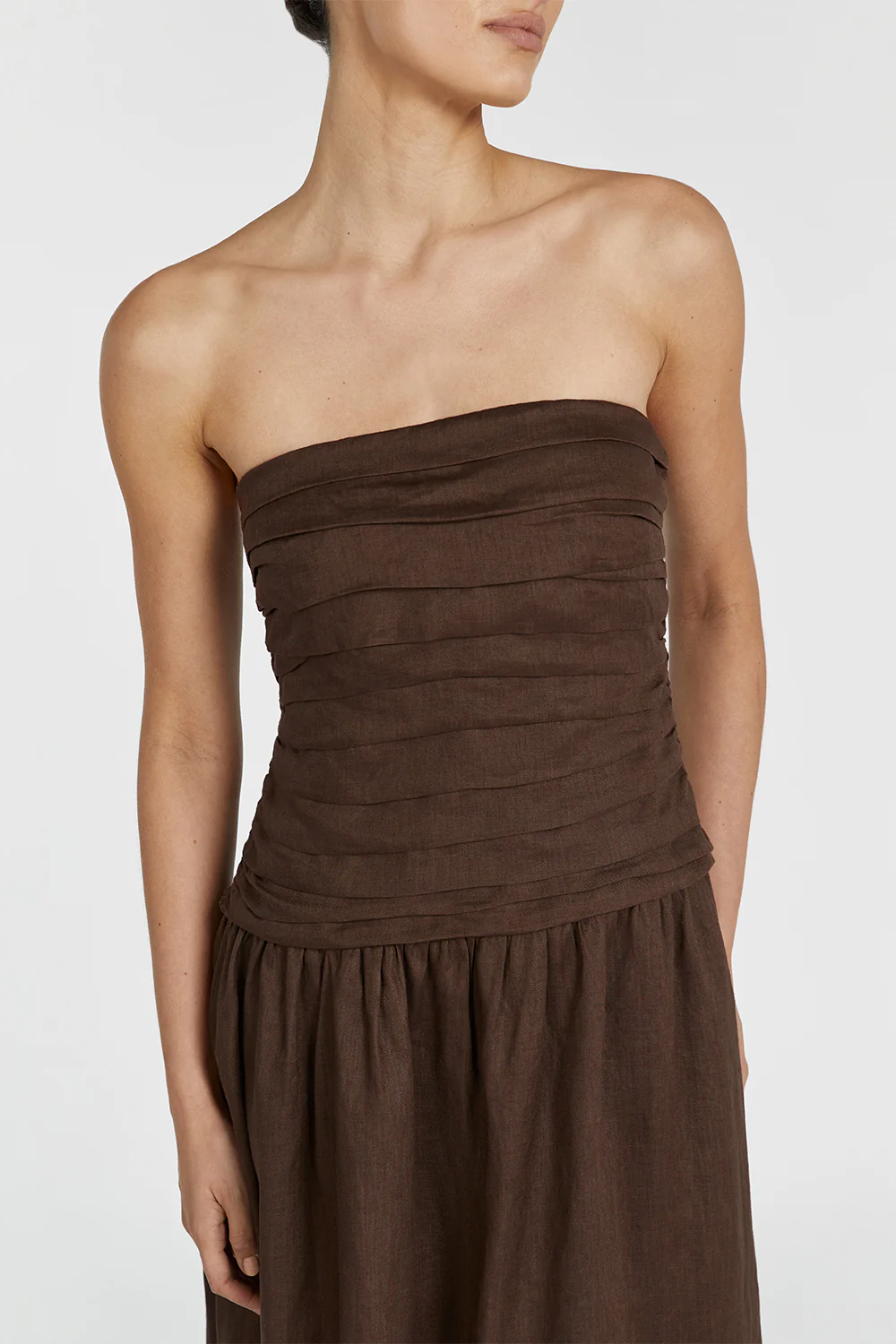 CATANIA BITTER CHOC LINEN STRAPLESS MIDI DRESS - Image 5