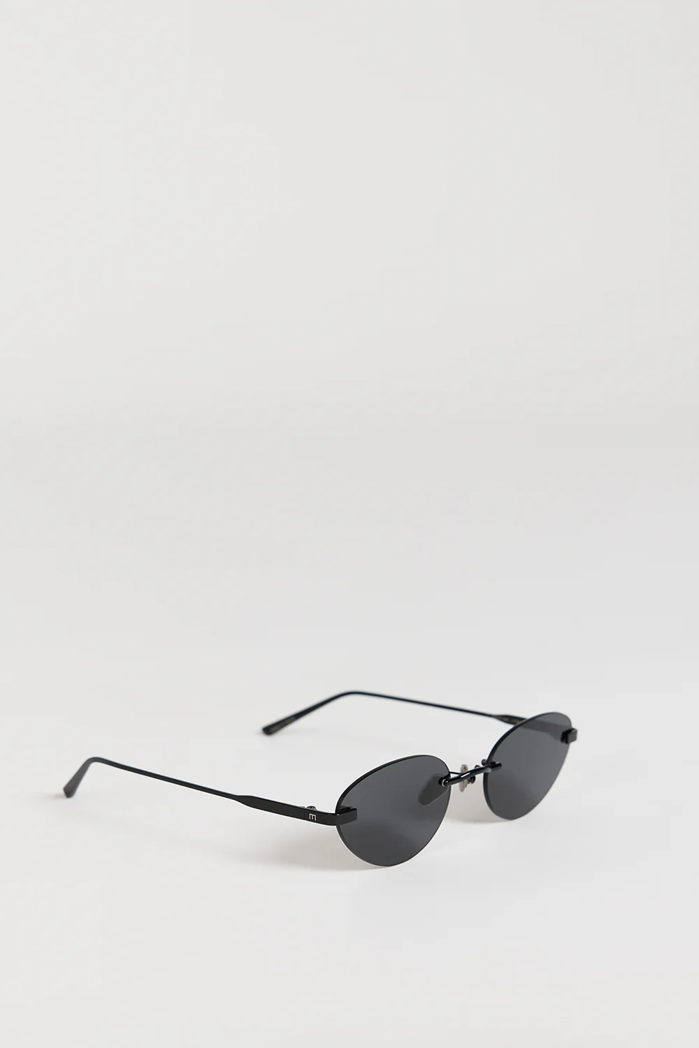 ELISA JOHNSON TRINITY GLOSS BLACK SUNGLASSES - Image 4
