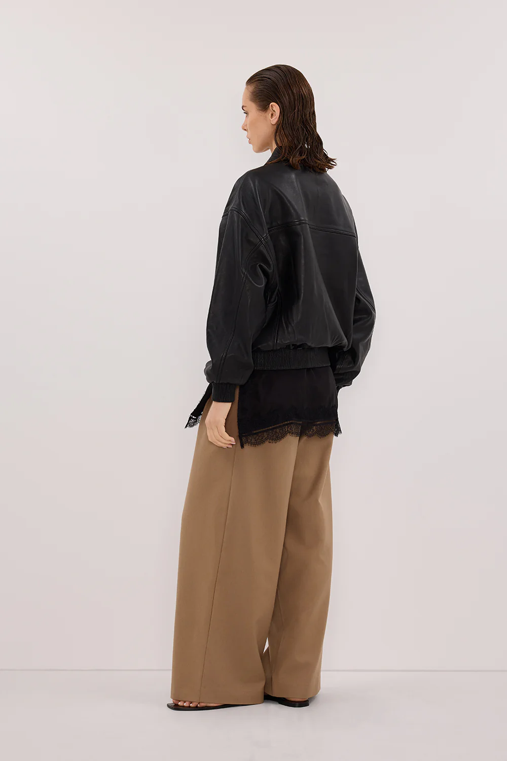 HUTTON BLACK LEATHER BOMBER JACKET - Image 4