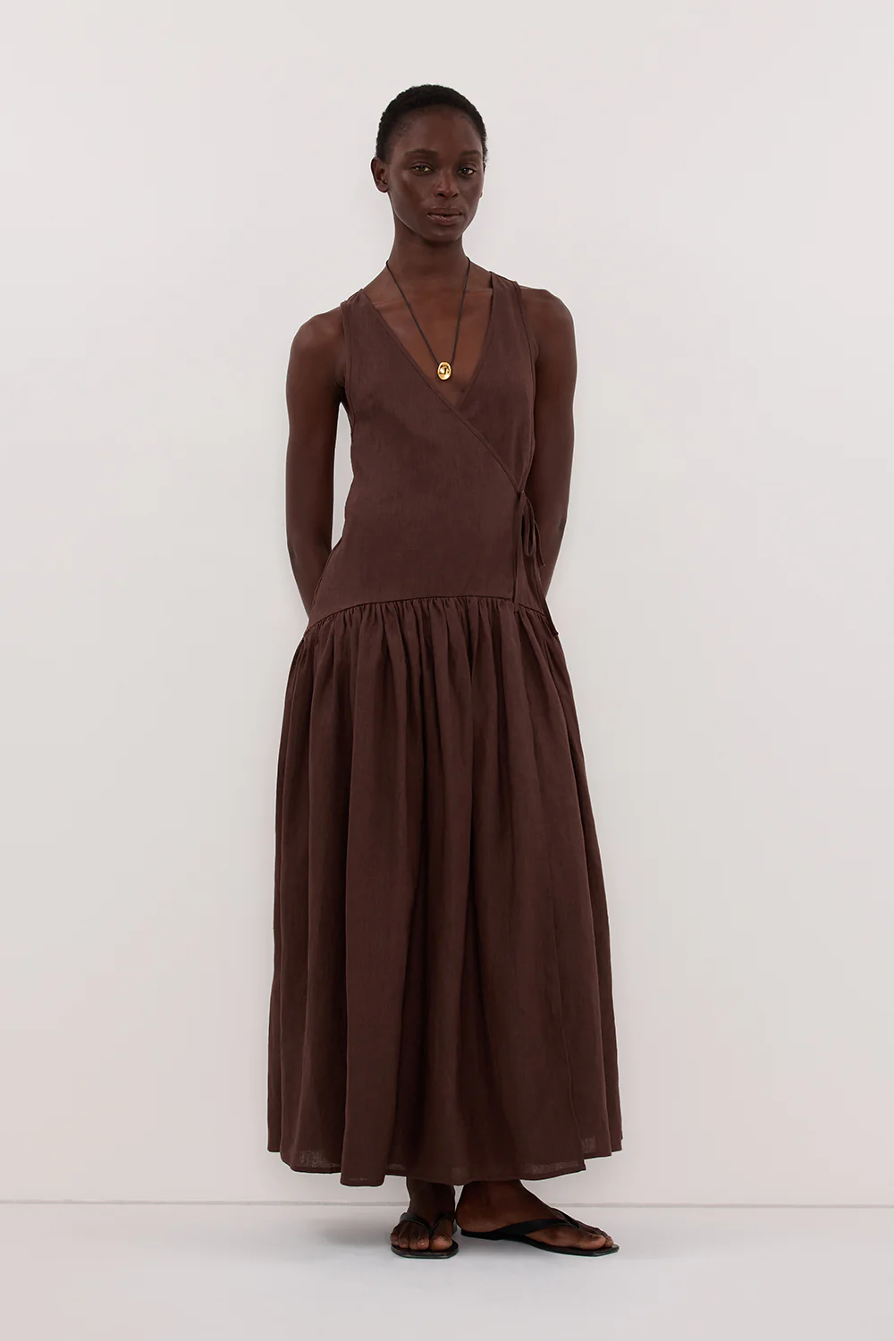 ILIO COCOA SLEEVELESS LINEN WRAP MIDI DRESS