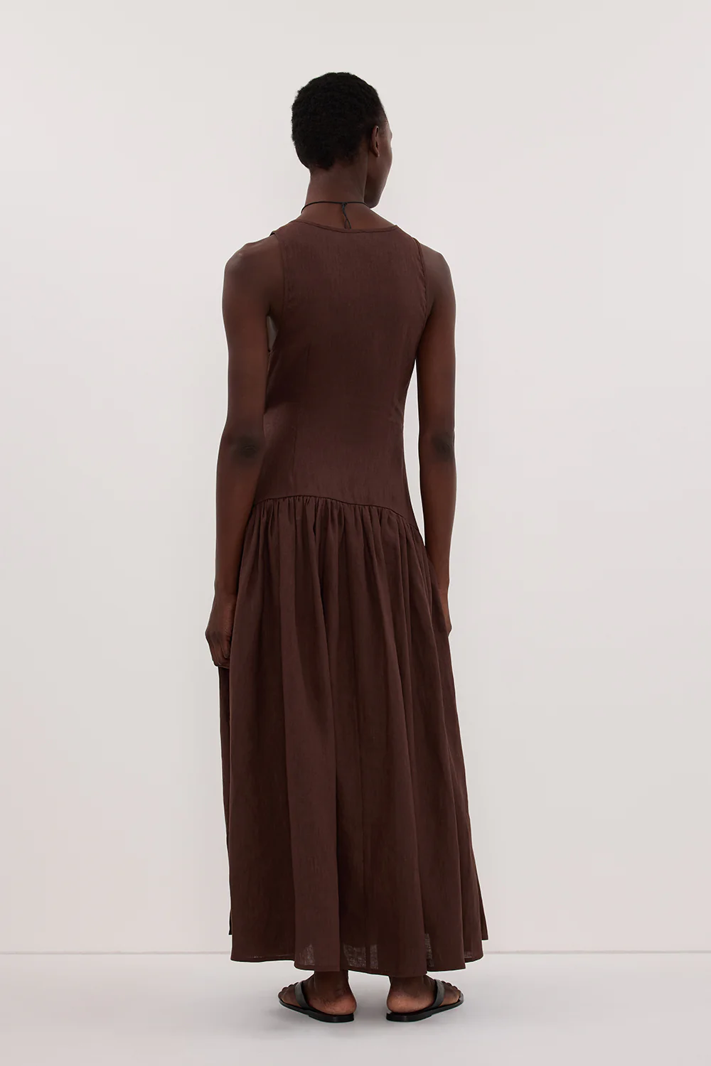 ILIO COCOA SLEEVELESS LINEN WRAP MIDI DRESS - Image 4