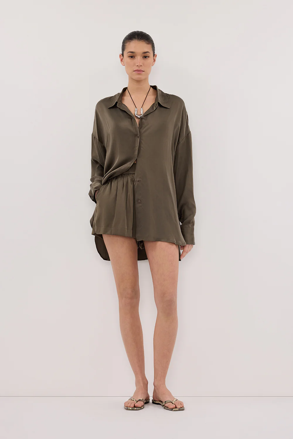 ISLA OLIVE SILK SHORT