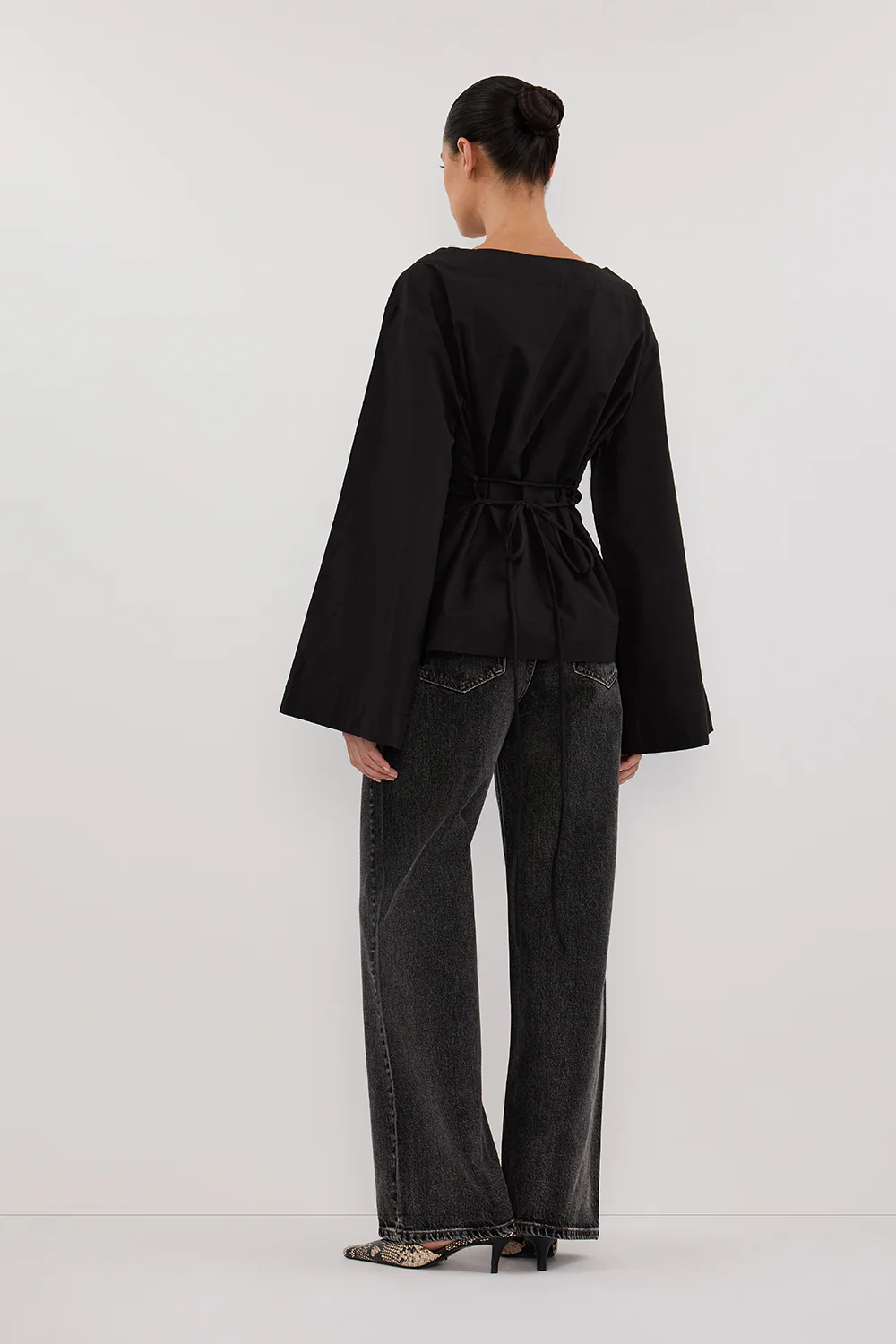 IVY BLACK LONG SLEEVE TOP - Image 4