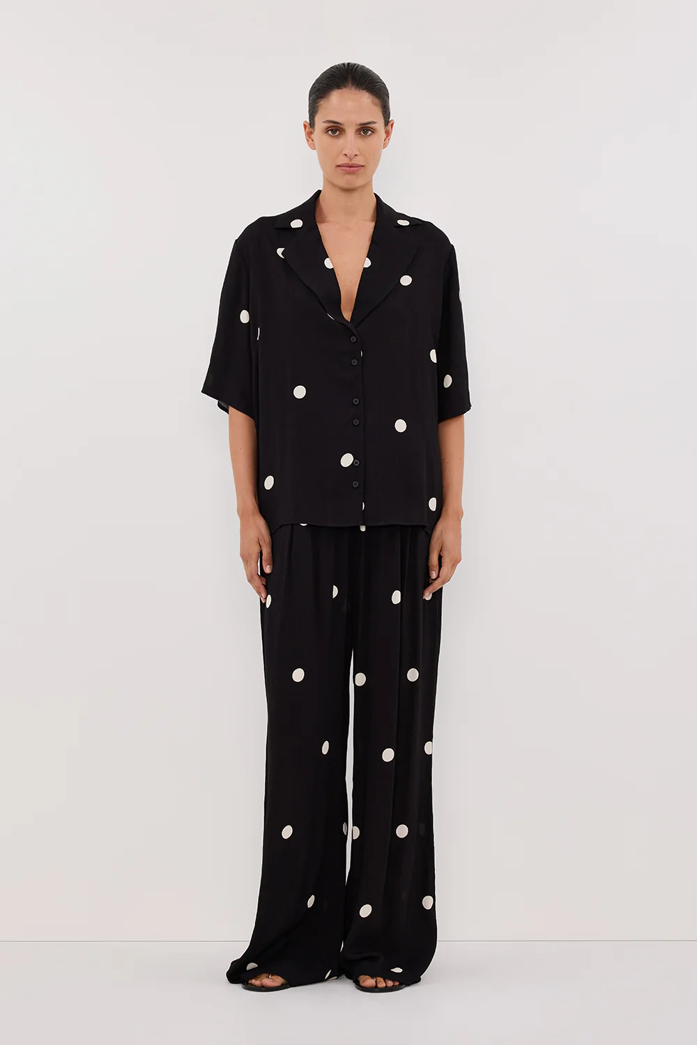 LAURA SPOT SHORT SLEEVE SHIRT