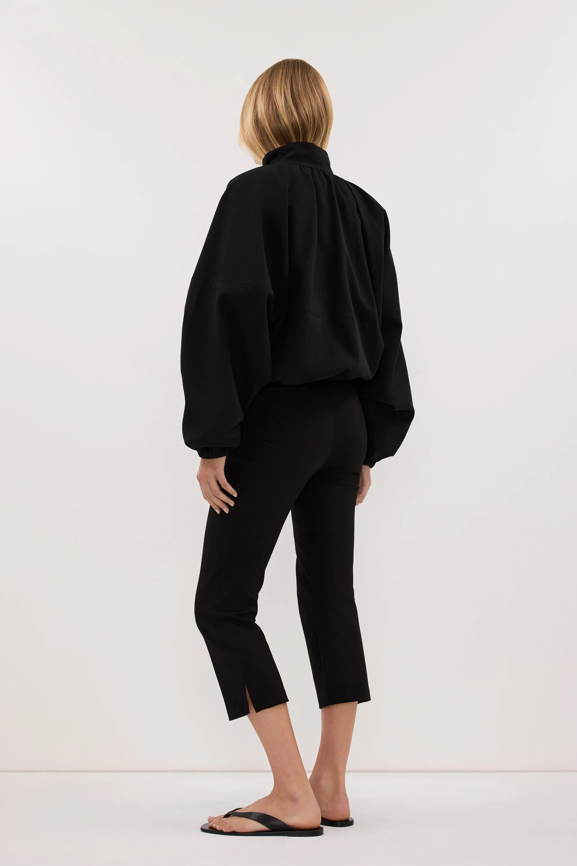 OAKLEE BLACK BATWING LIGHTWEIGHT JACKET - Image 4