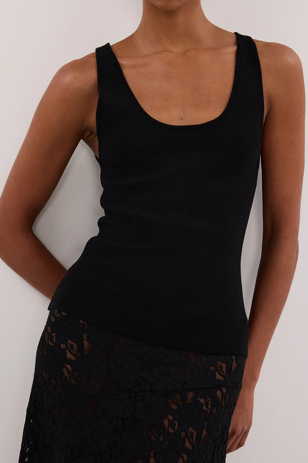 TROY BLACK KNIT TANK - Image 5