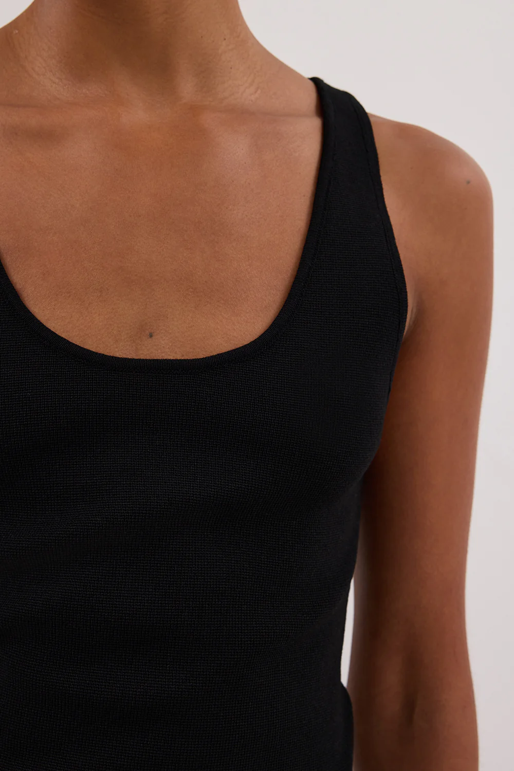 TROY BLACK KNIT TANK - Image 6